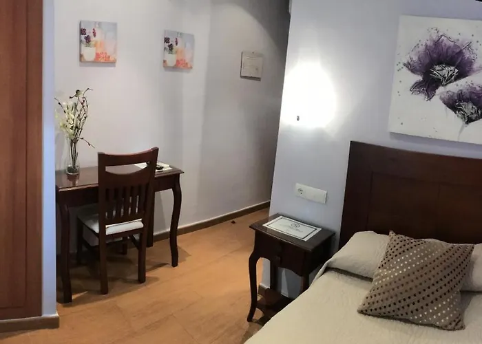 ゲストハウス Avenida