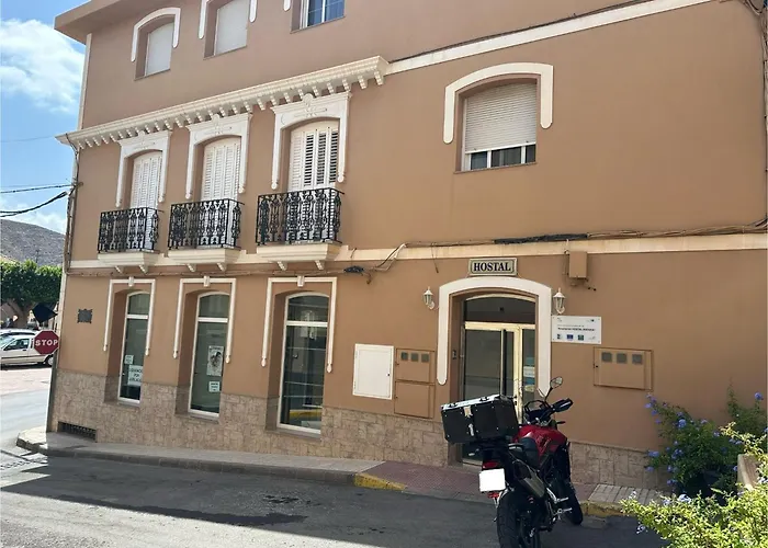 ゲストハウス Avenida